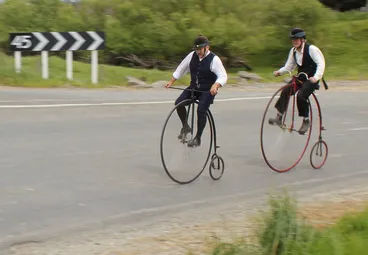 Vintage Bike Tour Image: Vintage Bike Tour
