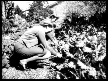 Image: Week Review No. 111 (1943)