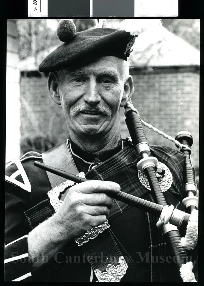 Herb Russell, Temuka pipe band