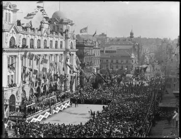 Image: Opening of the Chief Post Office, Queen Street, 1912
