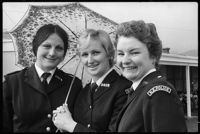 Prizewinning police graduates