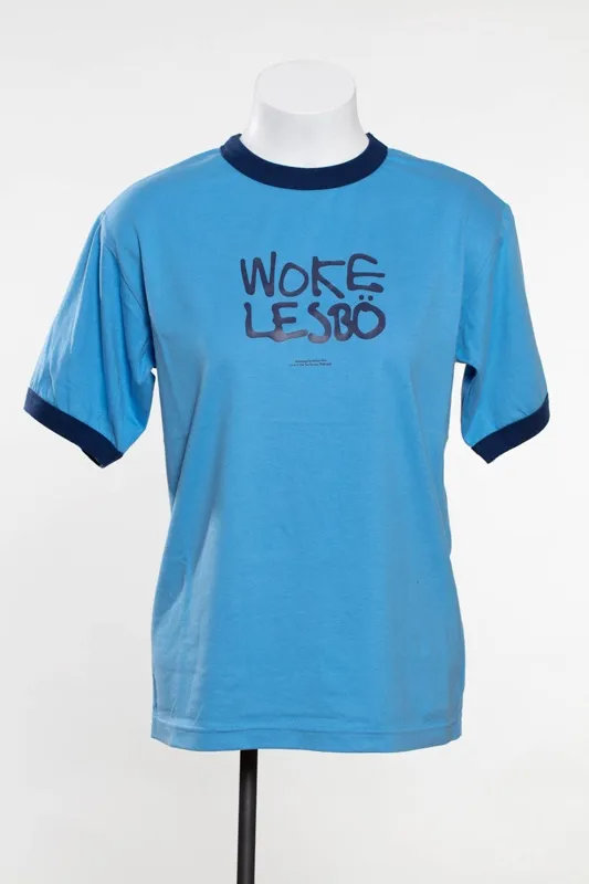 T-shirt, "woke lesbö"