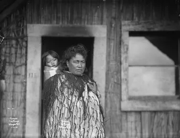 Image: Maori woman and child