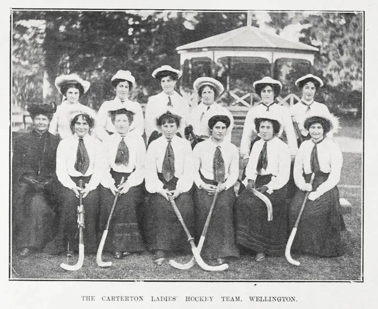 THE CARTERTON LADIES' HOCKEY TEAM, WELLINGTON