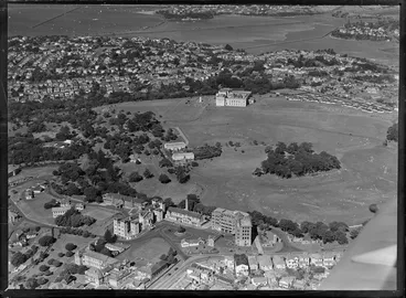 Image: Auckland Hospital and War Memorial Museum in the background