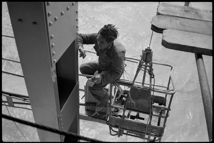 Painting the Auckland Harbour Bridge, 1960