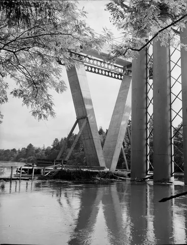 Image: New Railway Bridge under construction