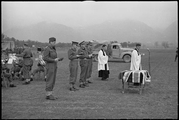 General Freyberg and senior officers at NZ Army Service Corps church parade in Volturno Valley area, Italy, World War II - Photograph taken by George Kaye