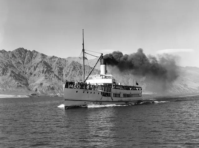 TSS Earnslaw on Lake Wakatipu, 10 April 1965