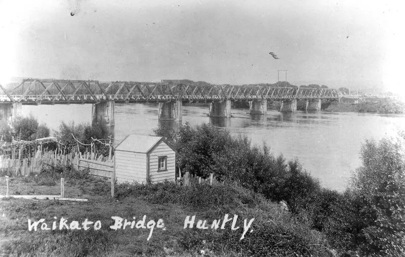 Waikato Bridge, Huntly