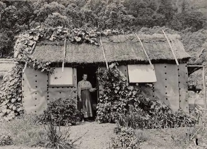Frederica Bell at Denham Bay, 1908
