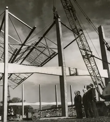 Image: Canterbury Court roof construction