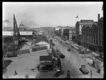 Image: The Auckland waterfront, Quay Street East, 1922