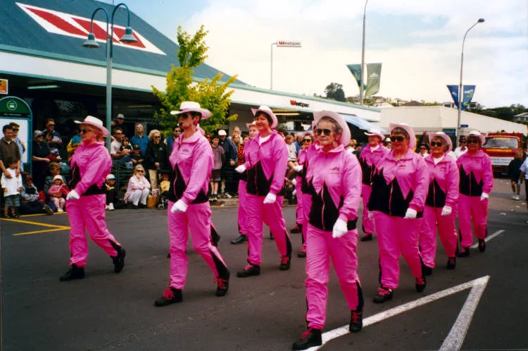 Leisure Lites women's marching team, Browns Bay Chirstmas parade.