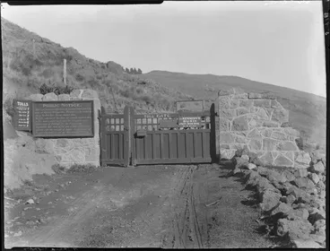Image: Toll gate to Kennedy's Bush, Summit Road, with Public Notice sign, Heathcote County