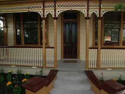 Pioneer House - First Episode 