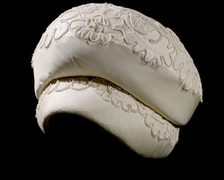 Cream silk corded lace hat