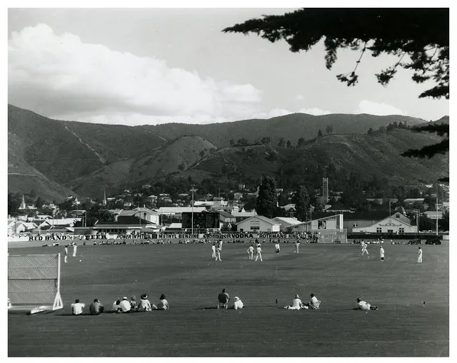 Cricket at Nelson - Trafalgar Park