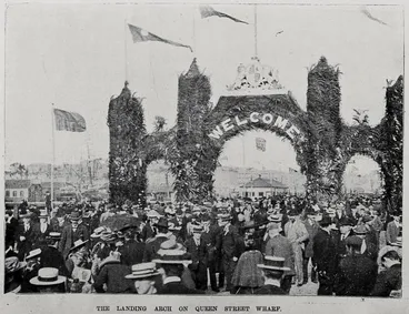 Image: The landing Arch on Queen Street Wharf