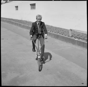 Image: Racing cyclist Tino Tabak in Wellington, New Zealand