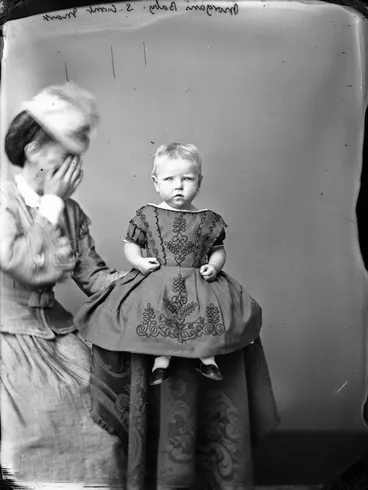 Image: Mrs Morgan and child, Wanganui district