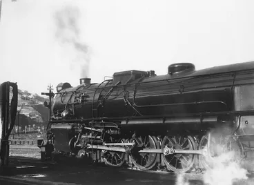 Image: New Zealand Railways locomotive K 900 at Thorndon, Wellington