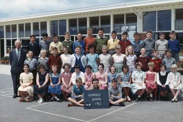 Image: Standard four, Glenfield Primary School, 1962