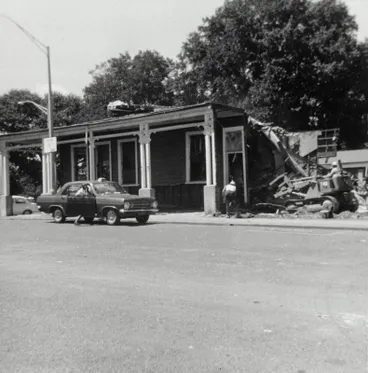 Image: Demolition of the Royal Hotel