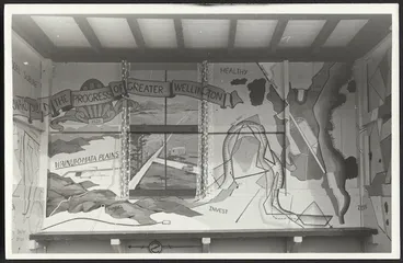 Image: Bus shelter, Reading Street bus stop, Wainuiomata