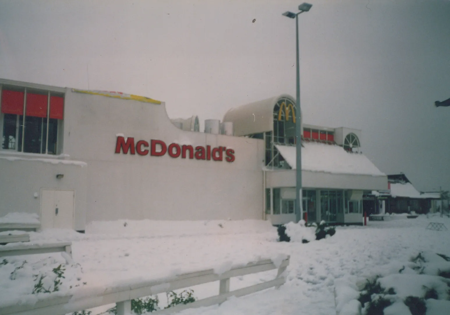 McDonald's, Linwood Ave in snow