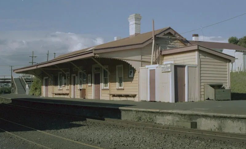 Photograph of Avondale railway station
