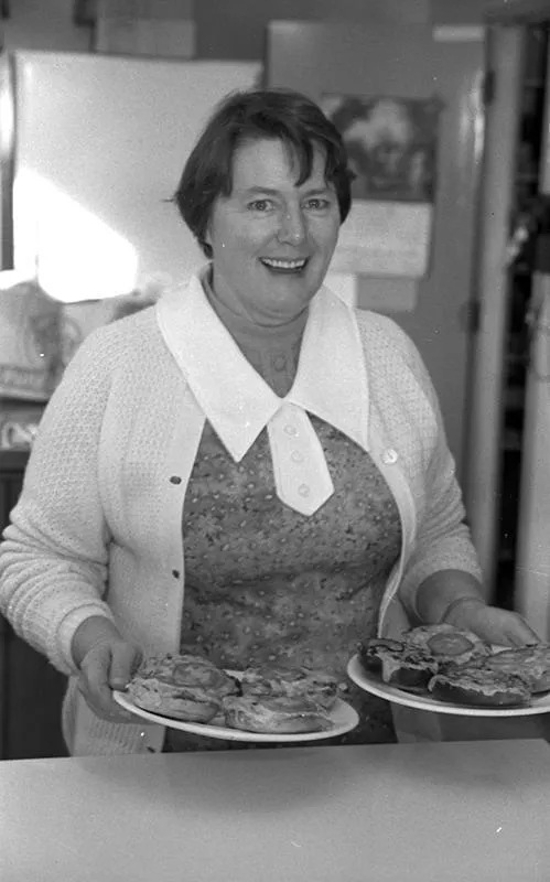 Ivon Watkins Dow, Dorne Dickson