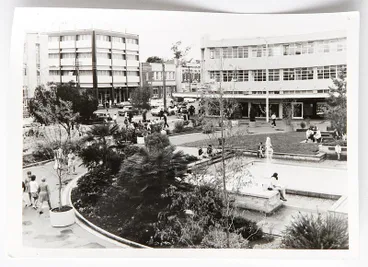 Photograph - Garden Place, Hamilton Image: Photograph - Garden Place, Hamilton