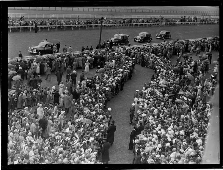 Queen Elizabeth II at Boxing Day Races, 1953