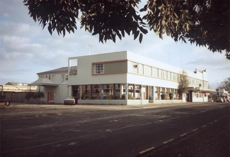 The Riverina Hotel.