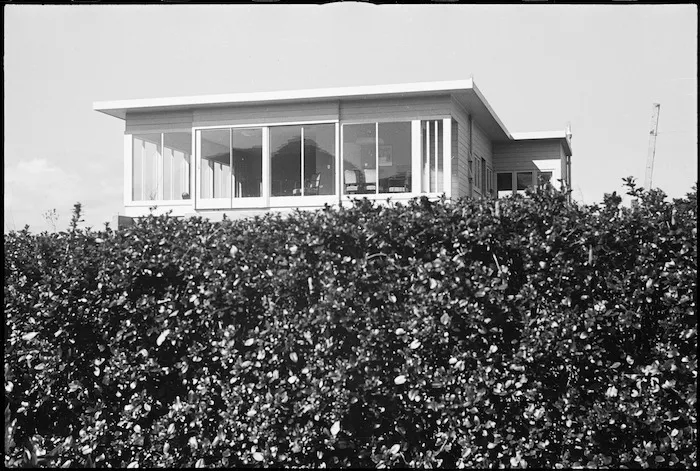 Exterior of the Kahn house, Ngaio, Wellington