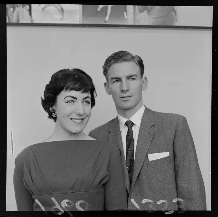 Engagement portrait of Robyn Gaustad and Mel Walls