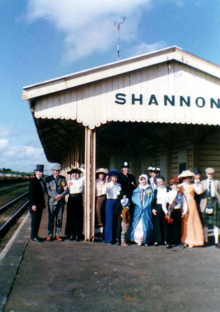 Shannon Variety Players on railway station platform, 1986