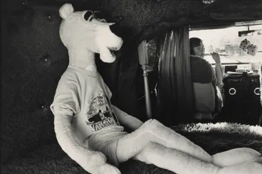 Image: Hot Rod van, Hutt Park, Lower Hutt, 1981