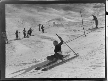 Image: Skiers on Coronet Peak