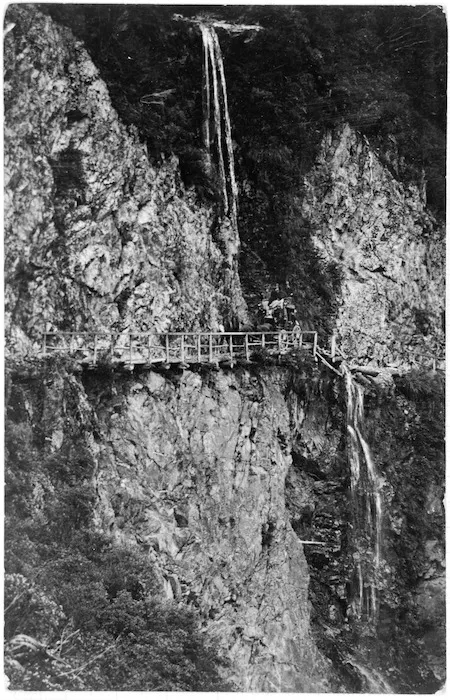 Coach on Otira Gorge Road