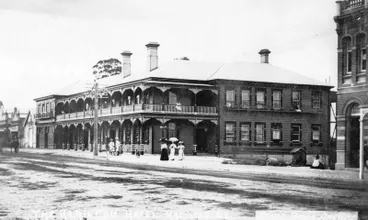 Image: "The Hamilton Hotel. Hamilton. NZ."