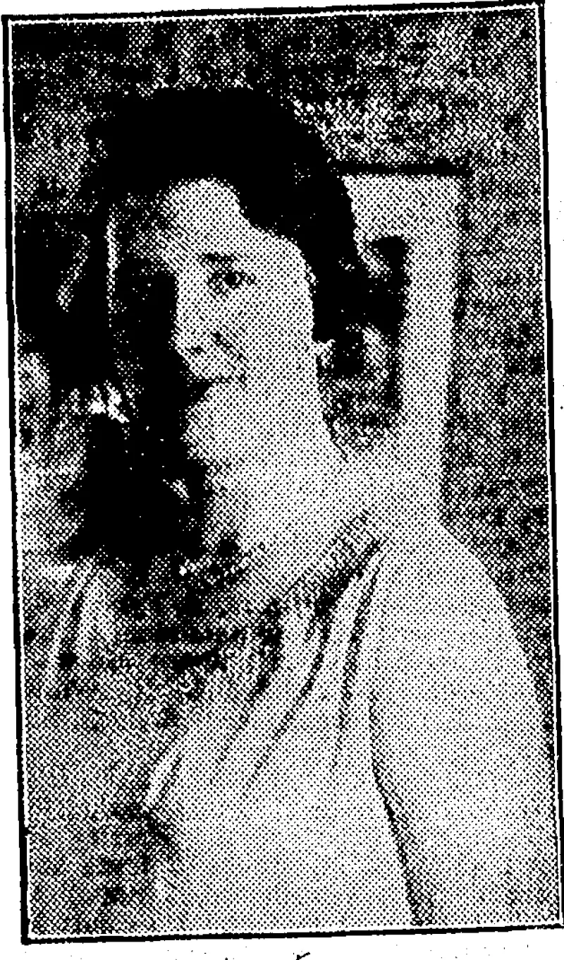 Arthur R. Hoorc, Vliolo. MISS LULU DYER, Who this afternoon is to be the recipient of a special service medal, granted by tho Navy League and presented by the Prime Minister, Sir Joseph Ward. (Evening Post, 18 April 1929)