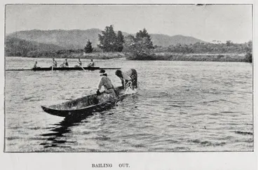 Image: A popular event: The Wahine Canoe Race