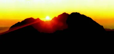 Image: Sunrise on Hikurangi