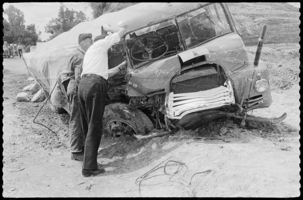 Accident, Kaimai, wrecked truck