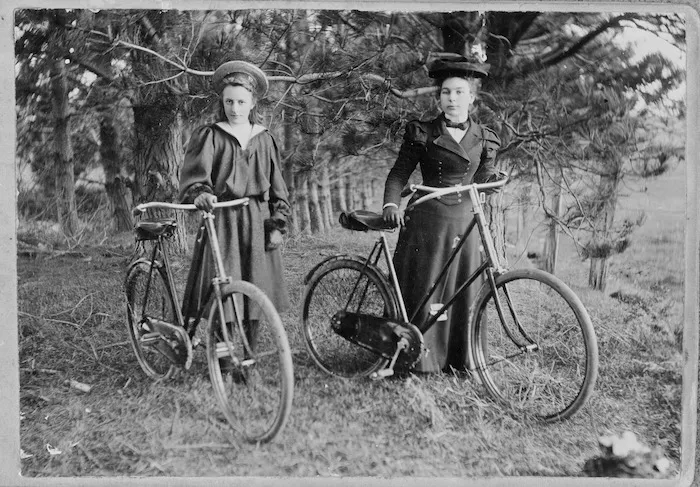 Edith Marion Collier and E M Davis