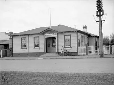 Papatoetoe Post Office, St. George's St. Opened in 1915
