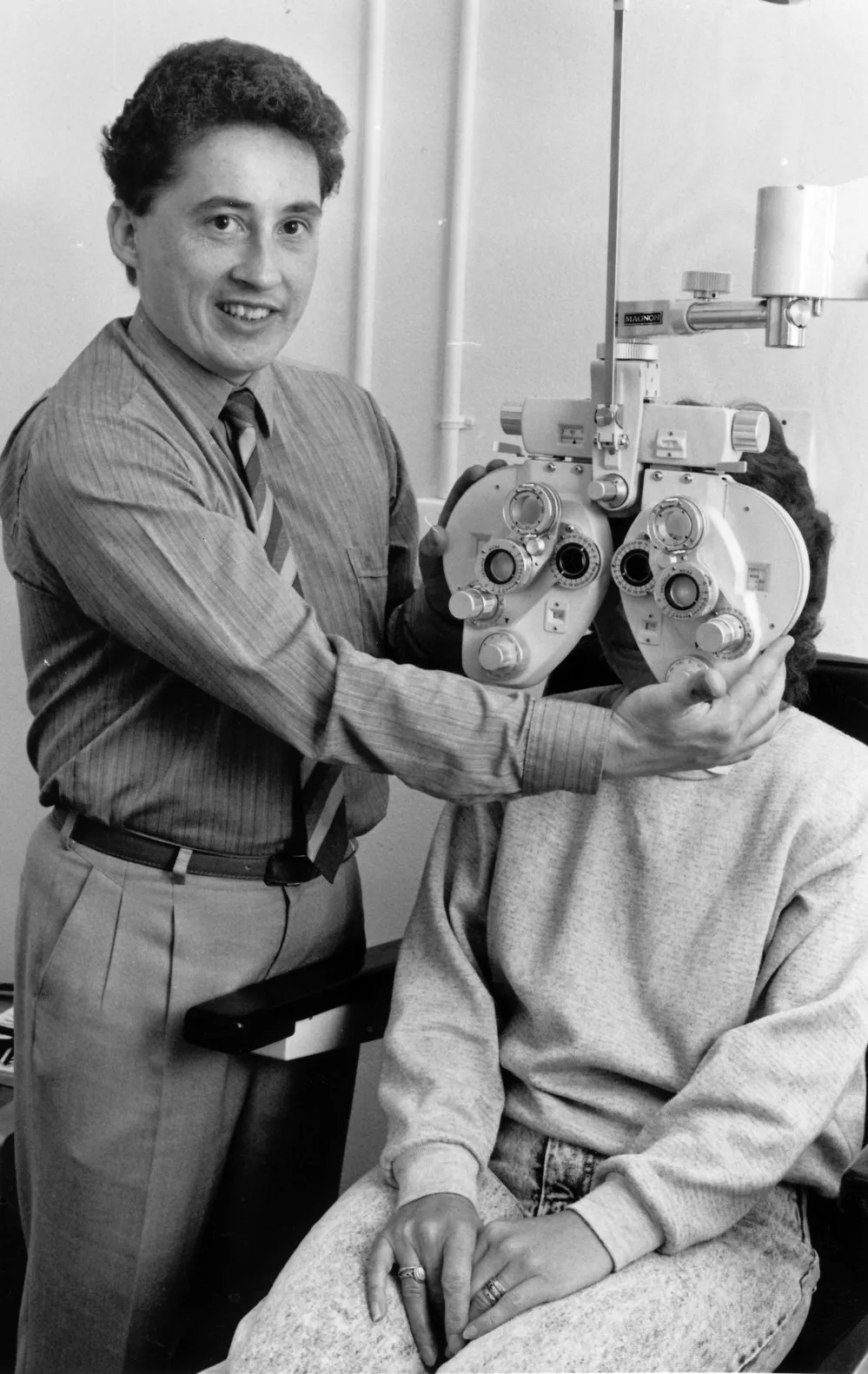 Philip Bentley & Associates, 11 Geange Street; Philip Bentley, optometrist .