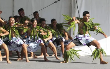 Image: Southern Cross Campus School students performing at the 2015 ASB Polyfest.